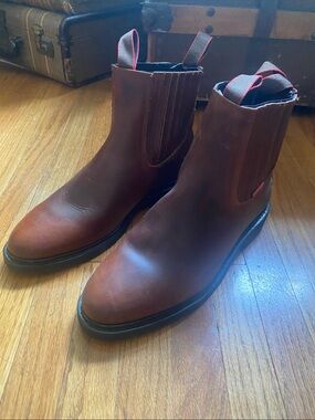 Men's Chelsea Pull-On Boots in Brown